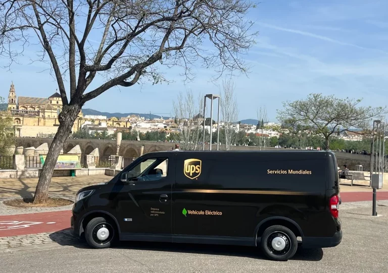 UPS comienza a operar con vehículos eléctricos para el reparto de última milla en Córdoba