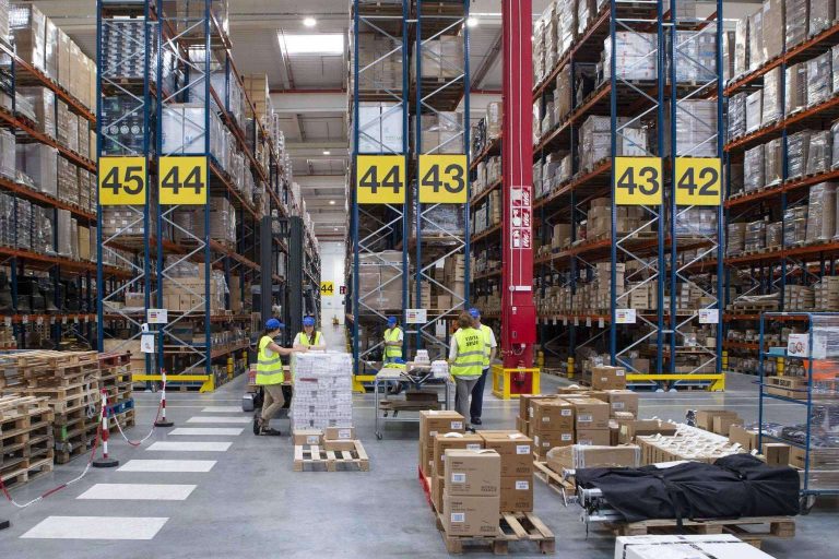 Acompartir ha logrado que 802 toneladas de artículos de higiene, limpieza, textil o electrodomésticos