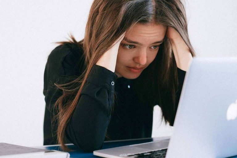 Despido improcedente; cómo identificarlo y qué hacer según abogados especializados