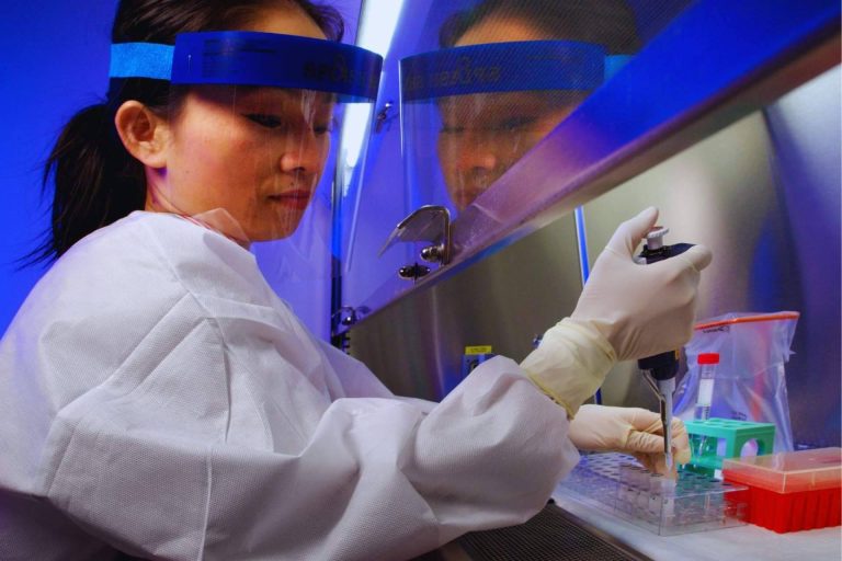 Instalaciones seguras para manipular materiales biológicos y químicos de alto riesgo