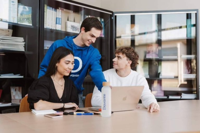 Las mejores oposiciones para preparar en 2025, según la experiencia formativa de MasterD