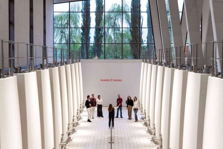 Ramón Bilbao reinventa la experiencia enoturística con un nuevo concepto premium dedicado a estimular los sentidos