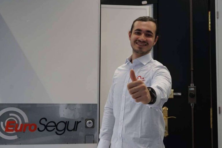 Clauteck refuerza su servicio de cerrajería integral en comunidades de vecinos de Barcelona