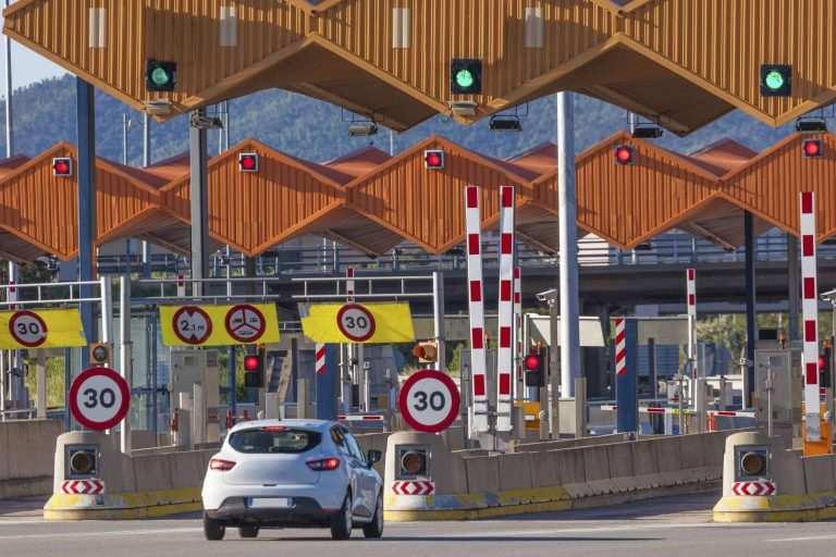 Los usuarios de Bip&Drive gastan una media de 245 euros anuales en peajes, con un potencial ahorro de hasta un 25% gracias al sistema VIA-T