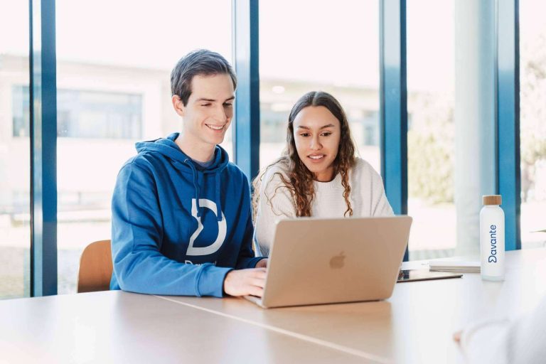 Estudiar FP con Davante, una vía directa hacia el empleo con formación práctica y alianzas empresariales