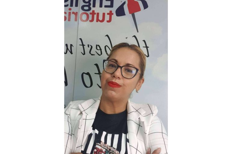 Por qué en Cuenca cada vez se habla más inglés (y esta profesora tiene mucho que ver)