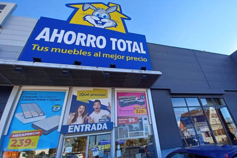 Ahorro Total demuestra que no hace falta esperar al Black Friday para comprar muebles al mejor precio