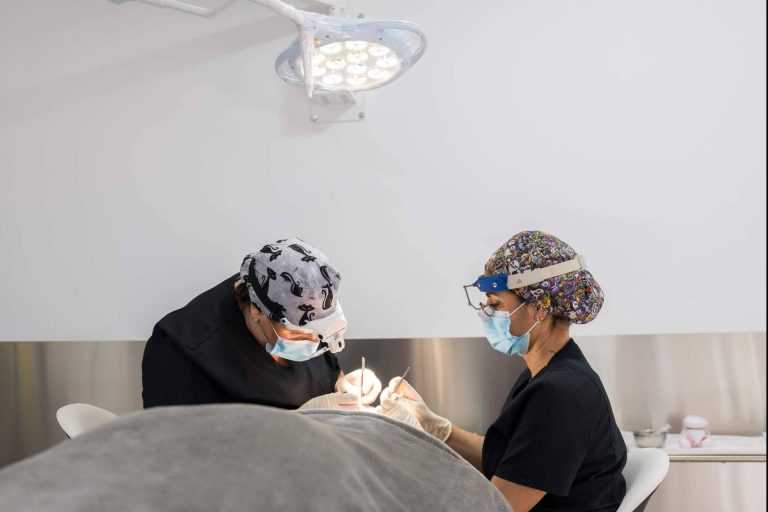 Barcelona se consolida como referente en injerto capilar de la mano de la Dra. Marina Garrido