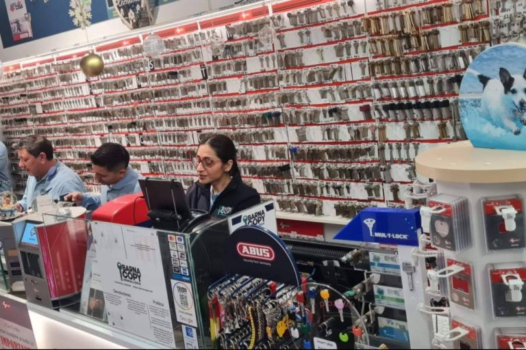 Barnacopy ofrece copia de llaves, apertura de puertas y cerraduras de seguridad adaptadas a cada cliente