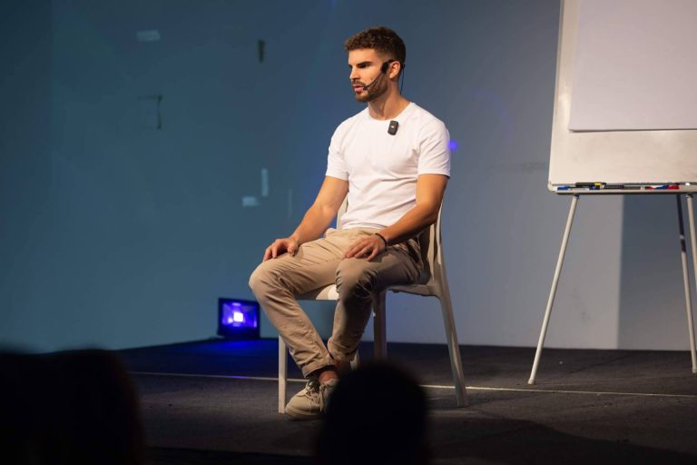 La Incubadora de Lanzamientos crea estructuras digitales sostenibles desde la experiencia previa