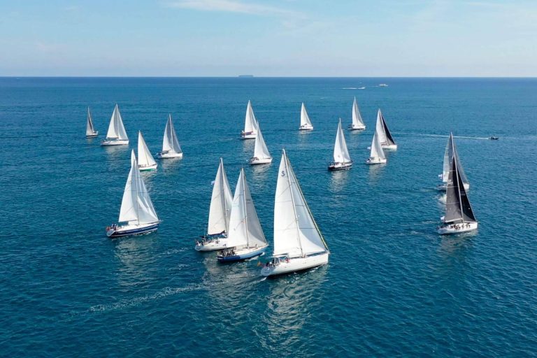 Marina El Portet de Dénia consolida su liderazgo náutico con la XI edición del Trofeo Cantabria Labs Dénia