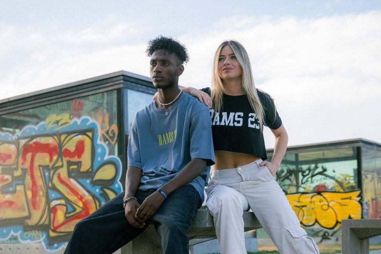 RAMS 23 lanza su nueva colección universitaria; estilo, comodidad y actitud