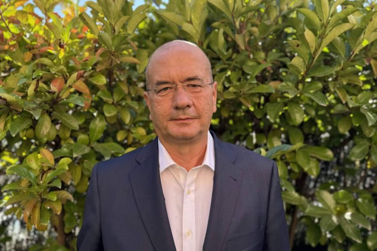 AleaSoft; En hibridación de FV con baterías los ingresos pueden aumentar en un 40%