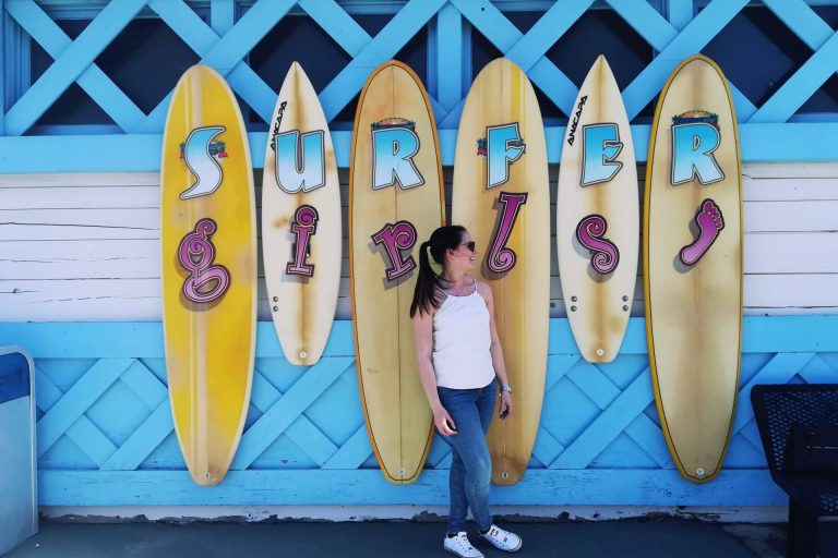 Formarse en Estados Unidos trabajando; el programa que impulsa la empleabilidad de los jóvenes españoles