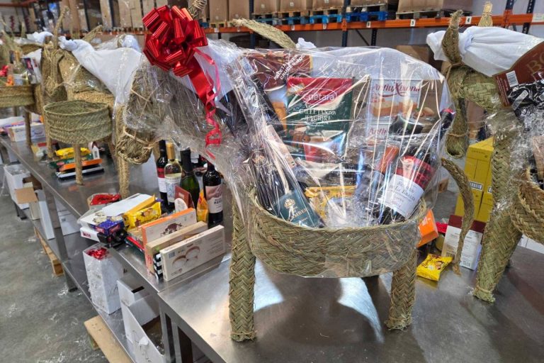 Las cestas de Navidad siguen siendo el regalo corporativo favorito de los empleados españoles