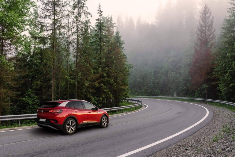 La propuesta de Línea Directa destaca por su equilibrio entre precio, cobertura y servicio como aseguradora de coche